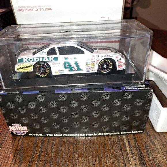 Vintage 1996 Action Premium Nascar Steve Grissom Die Cast Race Car - Picture 2 of 7